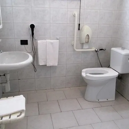 Roby Hotel 3*